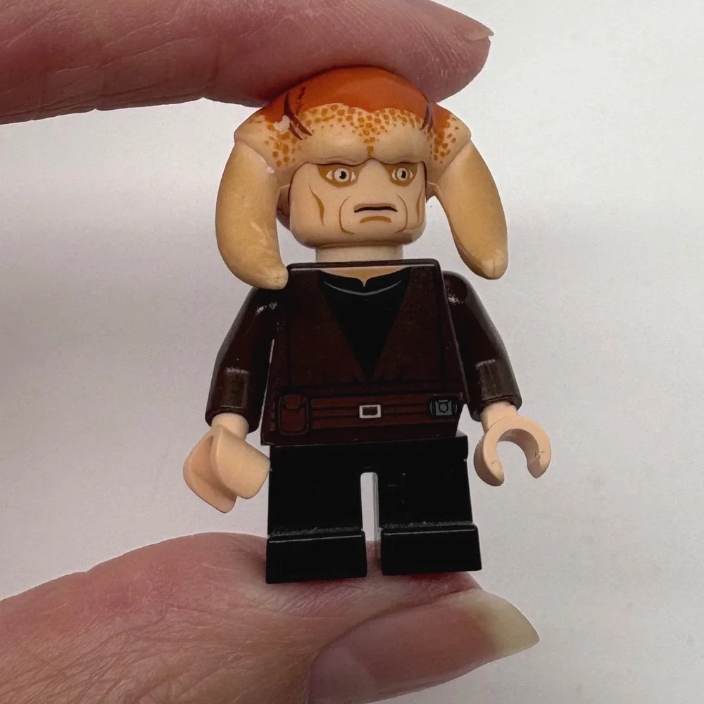 LEGO Star Wars Saesee Tiin Minifigure sw0308 Jedi Master 7931 9498 Brown Robes